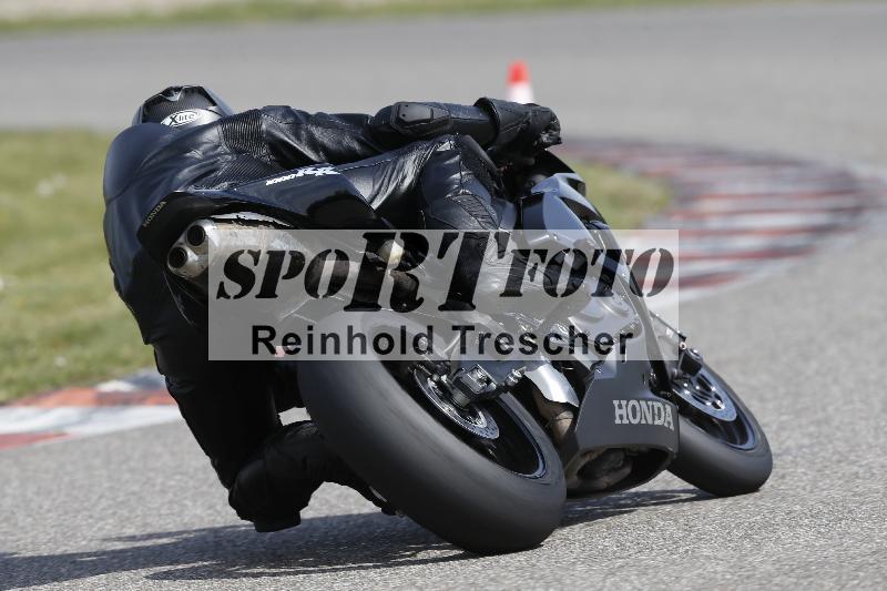 /Archiv-2025/07 19.04.2025 Speer Racing ADR/Gruppe rot/3